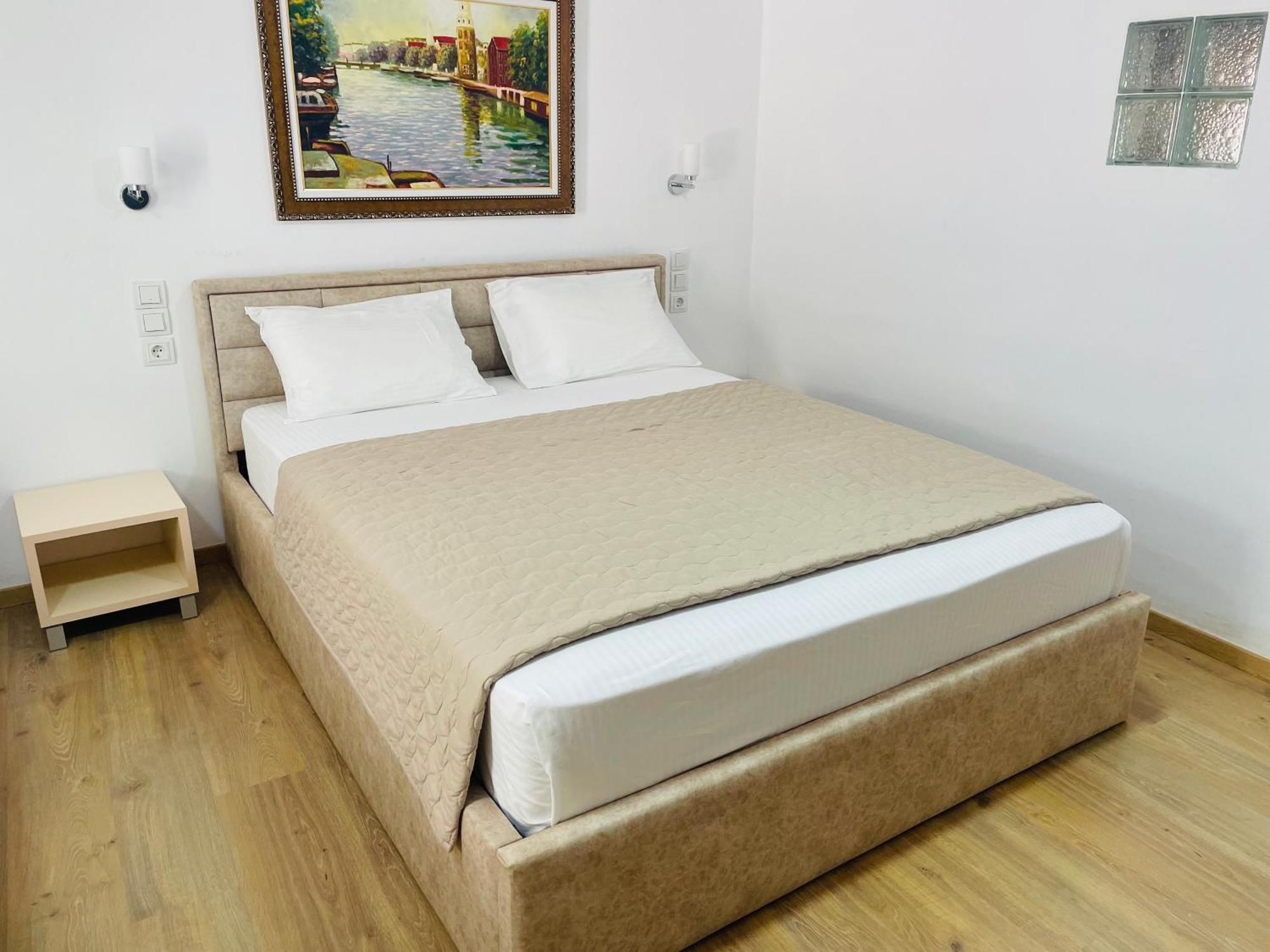 Guesthouse Near The Castle Of Himare Bagian luar foto
